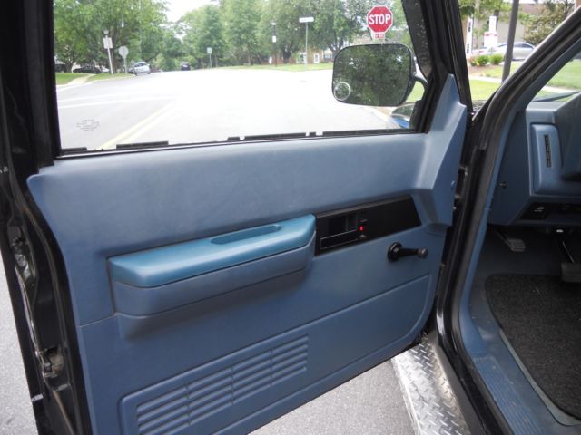 1988 GMC Sierra 1500 Pickup Truck - photo 10