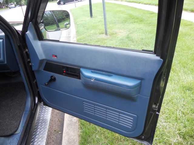 1988 GMC Sierra 1500 Pickup Truck - photo 7