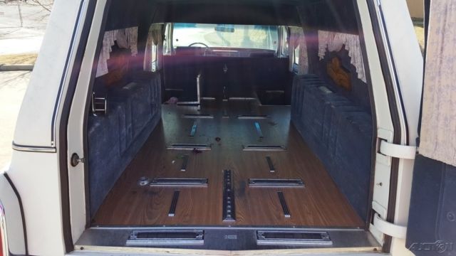 1988 Cadillac Brougham - photo 5