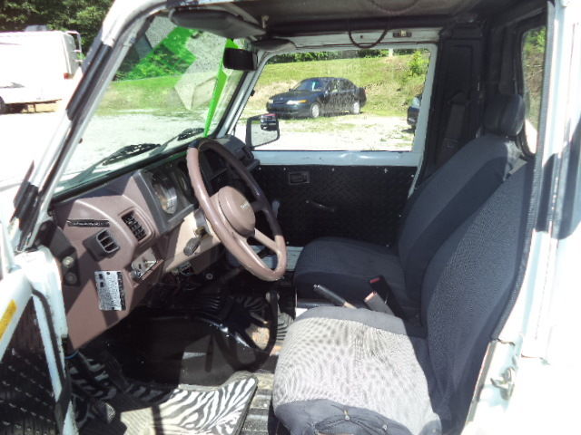 1988 Suzuki Samurai Base 2dr 4WD SUV - photo 11