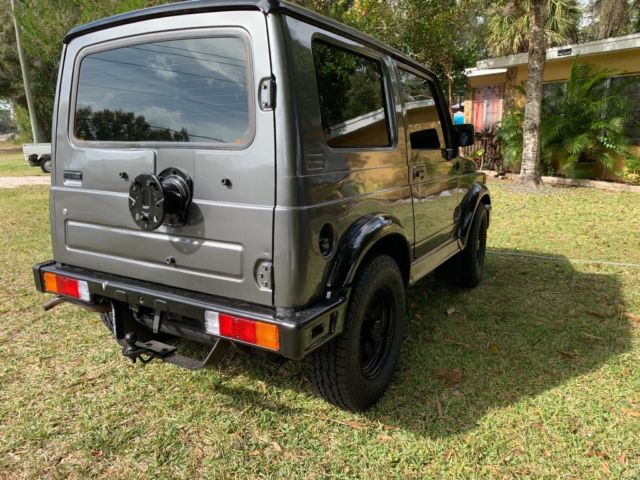 1988 Suzuki Samurai Gray - photo 2