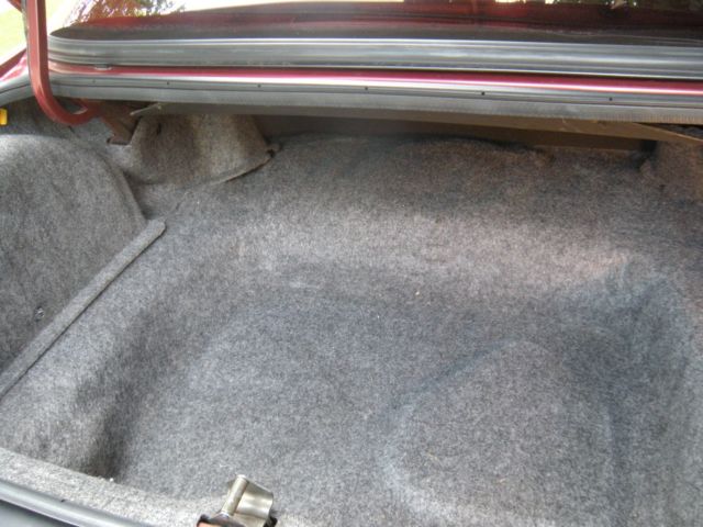 1988 Ford Thunderbird RED - photo 11