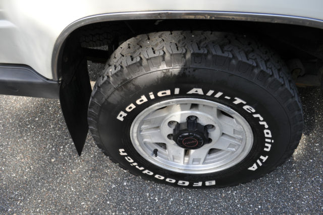 1988 Toyota 4Runner SR5 Sport Utility 2-Door - photo 10