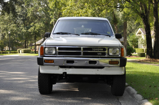 1988 Toyota 4Runner SR5 Sport Utility 2-Door - photo 2