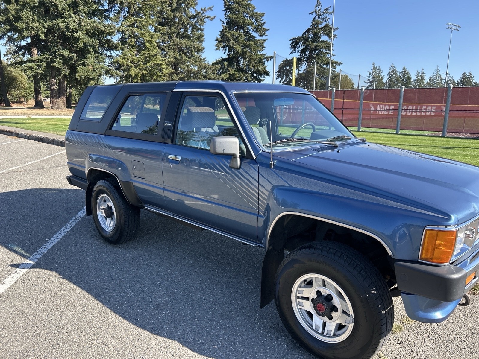 1988 Toyota 4Runner VN66 SR5 V6 automatic low miles 151k cold ac - photo 11