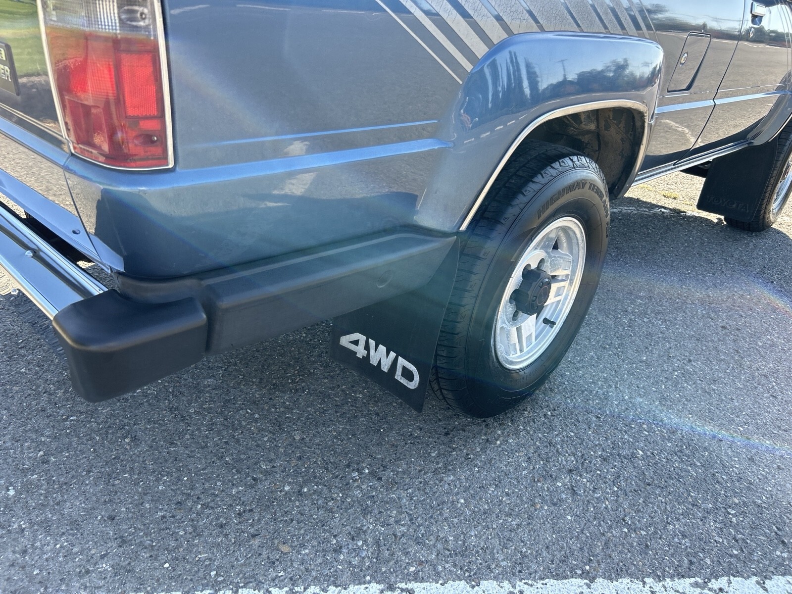 1988 Toyota 4Runner VN66 SR5 V6 automatic low miles 151k cold ac - photo 7