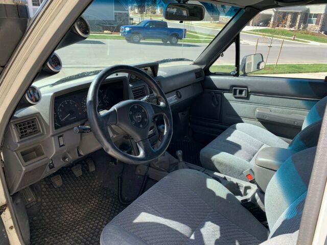 1988 Toyota Hilux SR5 - photo 10