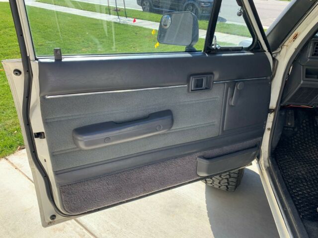 1988 Toyota Hilux SR5 - photo 5