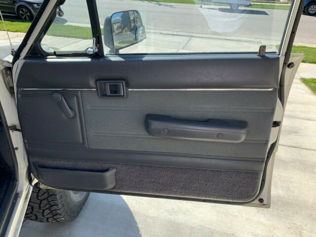 1988 Toyota Hilux SR5 - photo 6