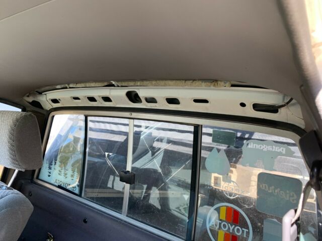1988 Toyota Hilux SR5 - photo 9