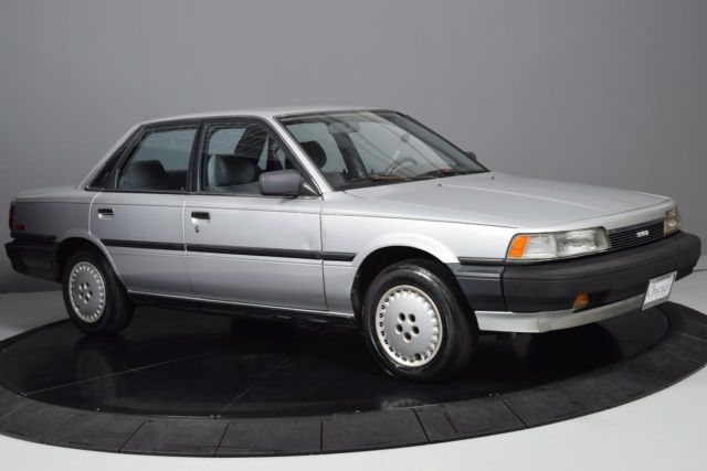 1988 Toyota Camry Deluxe