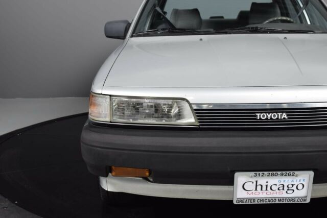1988 Toyota Camry Deluxe - photo 3