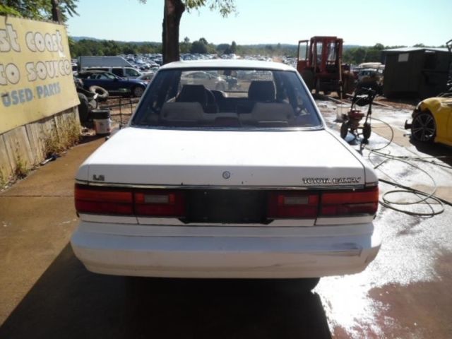 1988 Toyota Camry LE - photo 6