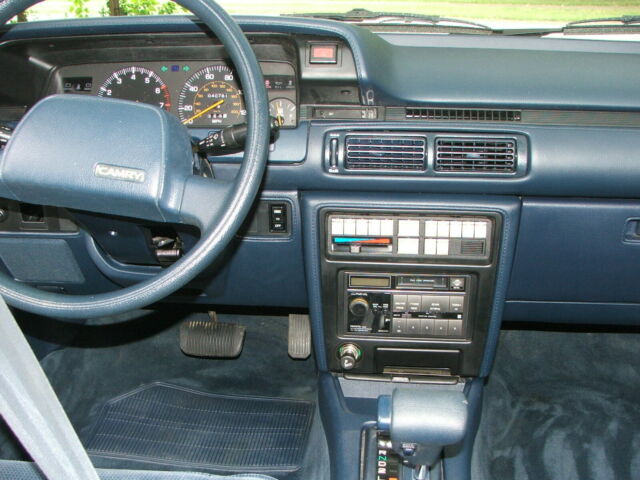 1988 Toyota Camry LE - photo 8