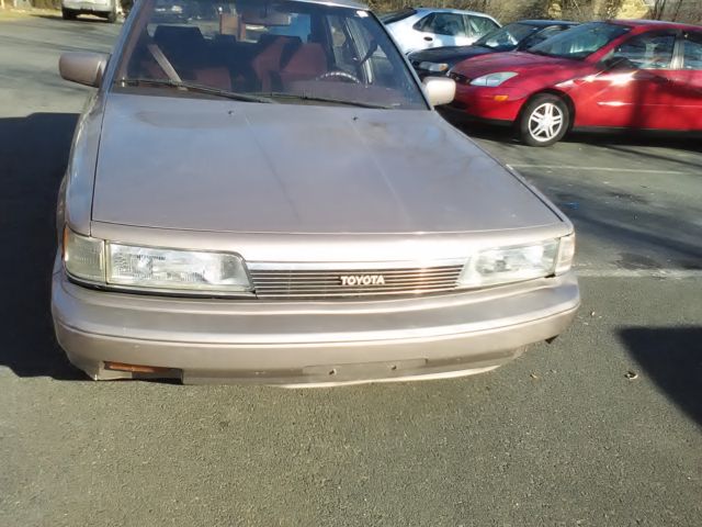 1988 Toyota Camry LE Sedan 4-Door - photo 2