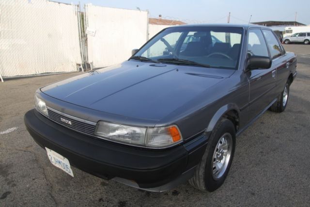 1988 Toyota Camry Manual 4 Cylinder NO RESERVE 1988 Toyota Camry Base Sedan 4-Door