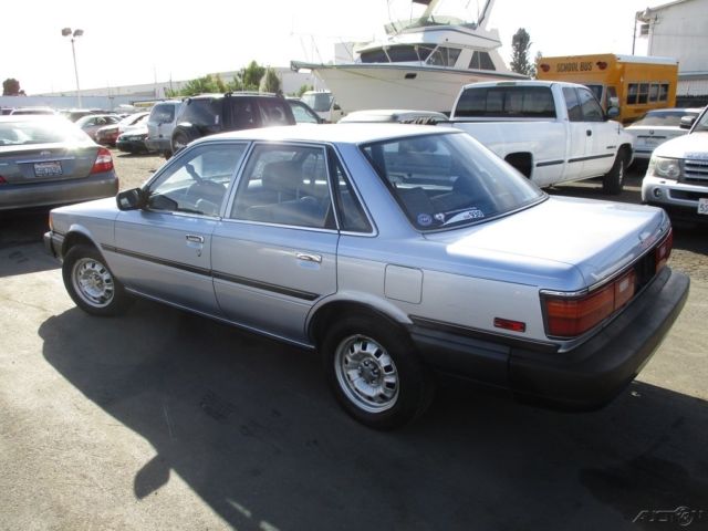 1988 Toyota Camry Base Sedan 4-Door - photo 3
