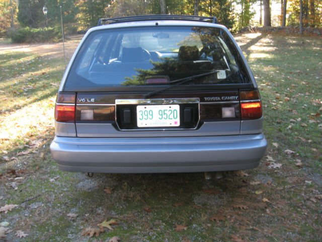 1988 Toyota Camry LE Wagon - photo 2