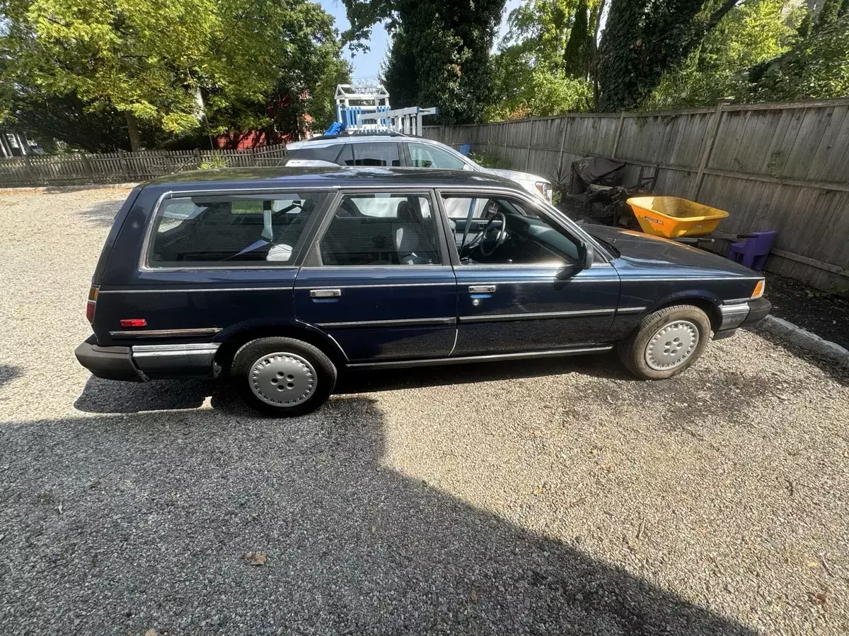 1988 Toyota Camry Wagon Blue DLX 1988 Toyota Camry DLX