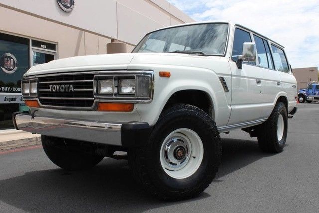 1988 Toyota Land Cruiser 4X4 299823 Miles Alpine White SUV 4.2L Straight 6-Cyl E 1988 Toyota Land Cruiser 4X4