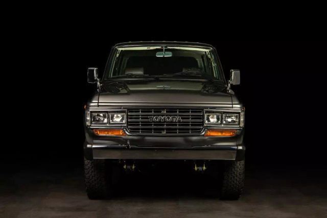 1988 Toyota Land Cruiser FJ62 4wd - photo 5