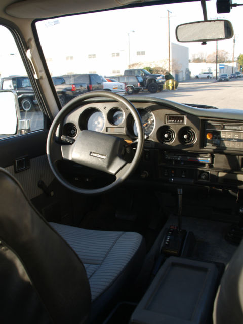 1988 Toyota Land Cruiser FJ62 Low Miles Barn Yard Find Collectible FJ 62 - photo 11