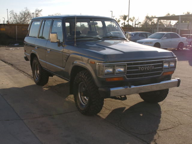 1988 Toyota Land Cruiser FJ62 Low Miles Barn Yard Find Collectible FJ 62 - photo 6