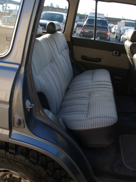 1988 Toyota Land Cruiser FJ62 Low Miles Barn Yard Find Collectible FJ 62 - photo 9