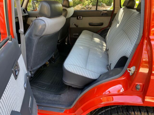 1988 Toyota Land Cruiser FJ62 2-OWNER ONLY 163,756 MILES NO RUST - photo 11