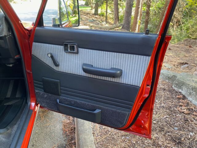 1988 Toyota Land Cruiser FJ62 2-OWNER ONLY 163,756 MILES NO RUST - photo 12