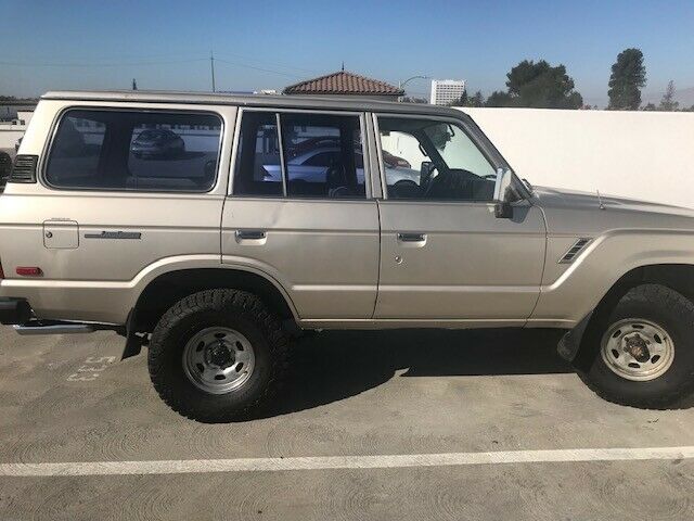 1988 Toyota Land Cruiser FJ62 - photo 2