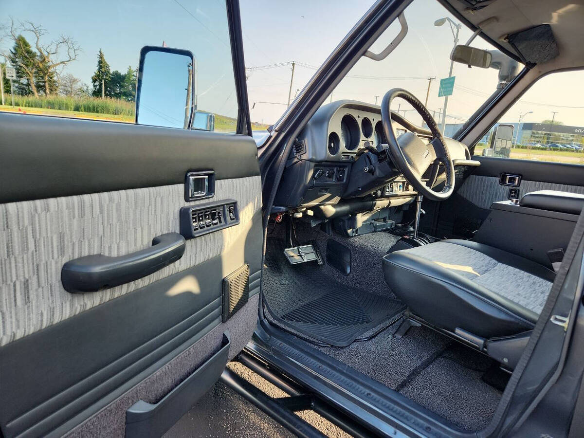 1988 Toyota Land Cruiser Base 4dr 4WD SUV - photo 11