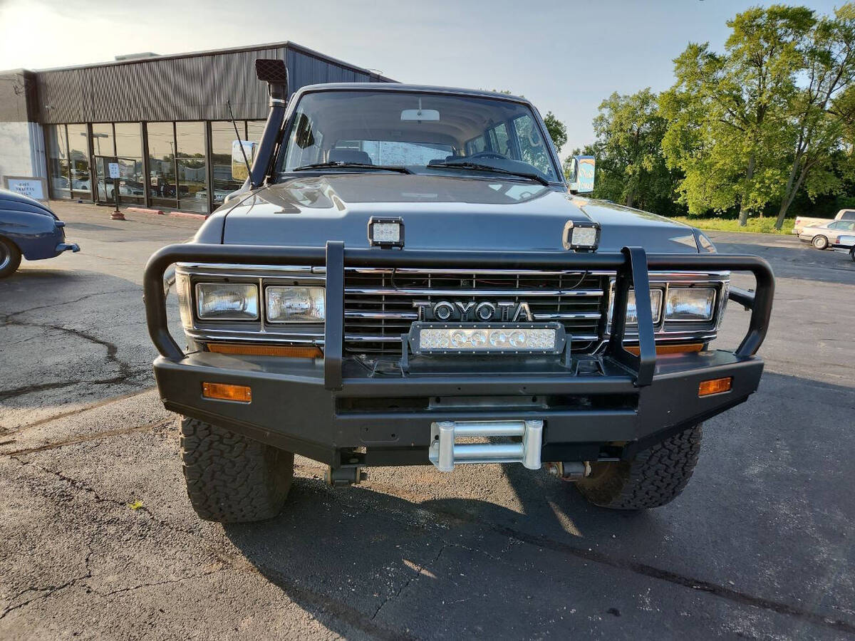 1988 Toyota Land Cruiser Base 4dr 4WD SUV - photo 3
