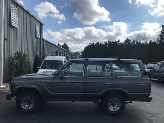 1988 TOYOTA LANDCRUISER J62 1988 Toyota Land Cruiser CLOTH
