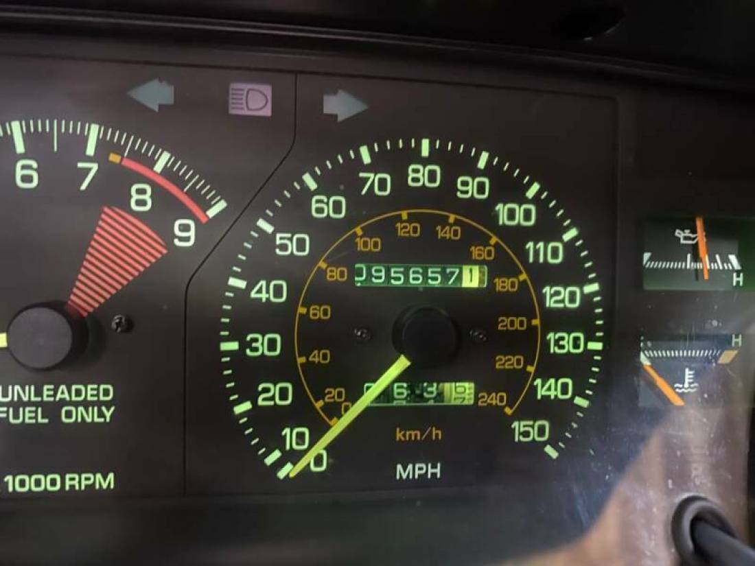 1988 Toyota MR2 Base 2dr Coupe - photo 12