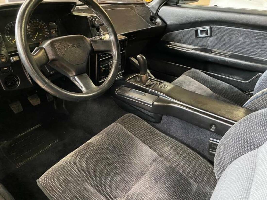 1988 Toyota MR2 Base 2dr Coupe - photo 7