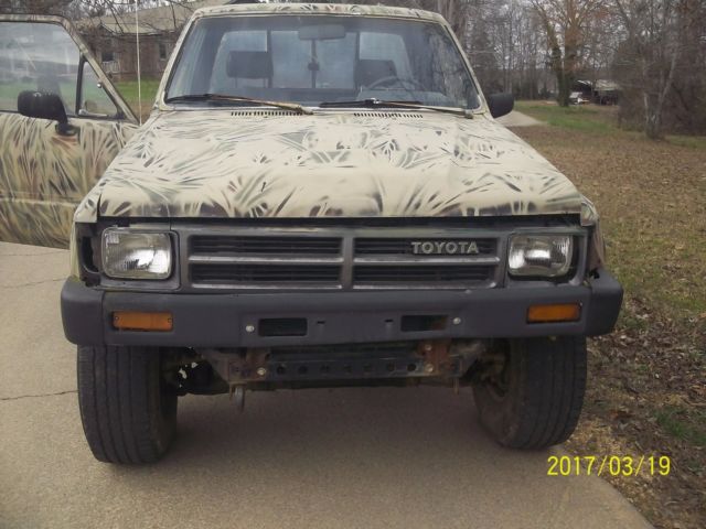 1988 Toyota Hiluxe Extended Cab 4X4 SR5 - photo 10