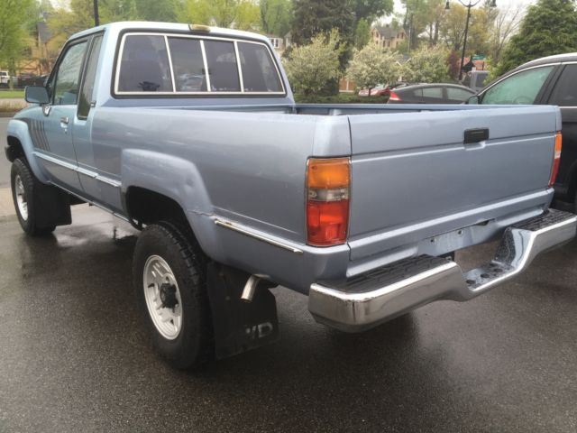 1988 Toyota Hiluxe Extended Cab 4X4 SR5 - photo 4