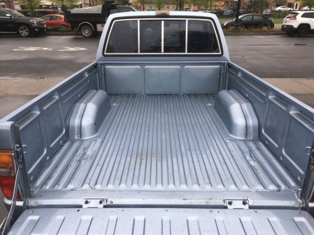 1988 Toyota Hiluxe Extended Cab 4X4 SR5 - photo 9