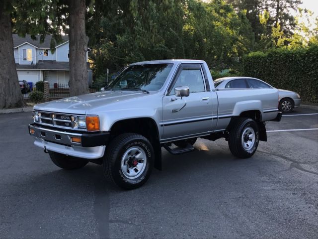 1988 Toyota Pickup 4x4 Regular Cab 3.0'Liter V6 EFI ONLY 65,079 Original Miles 1988 Toyota Tacoma SR5