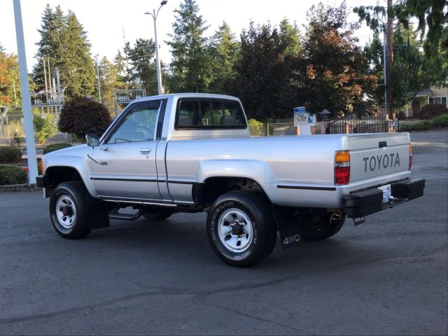 1988 Toyota Tacoma SR5 - photo 3