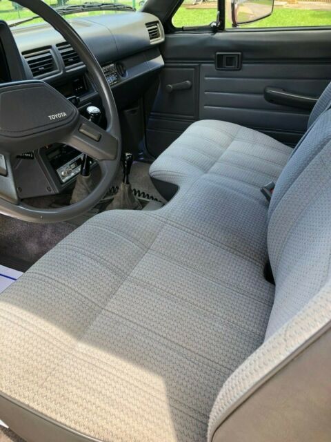 1988 Toyota Pickup - photo 9