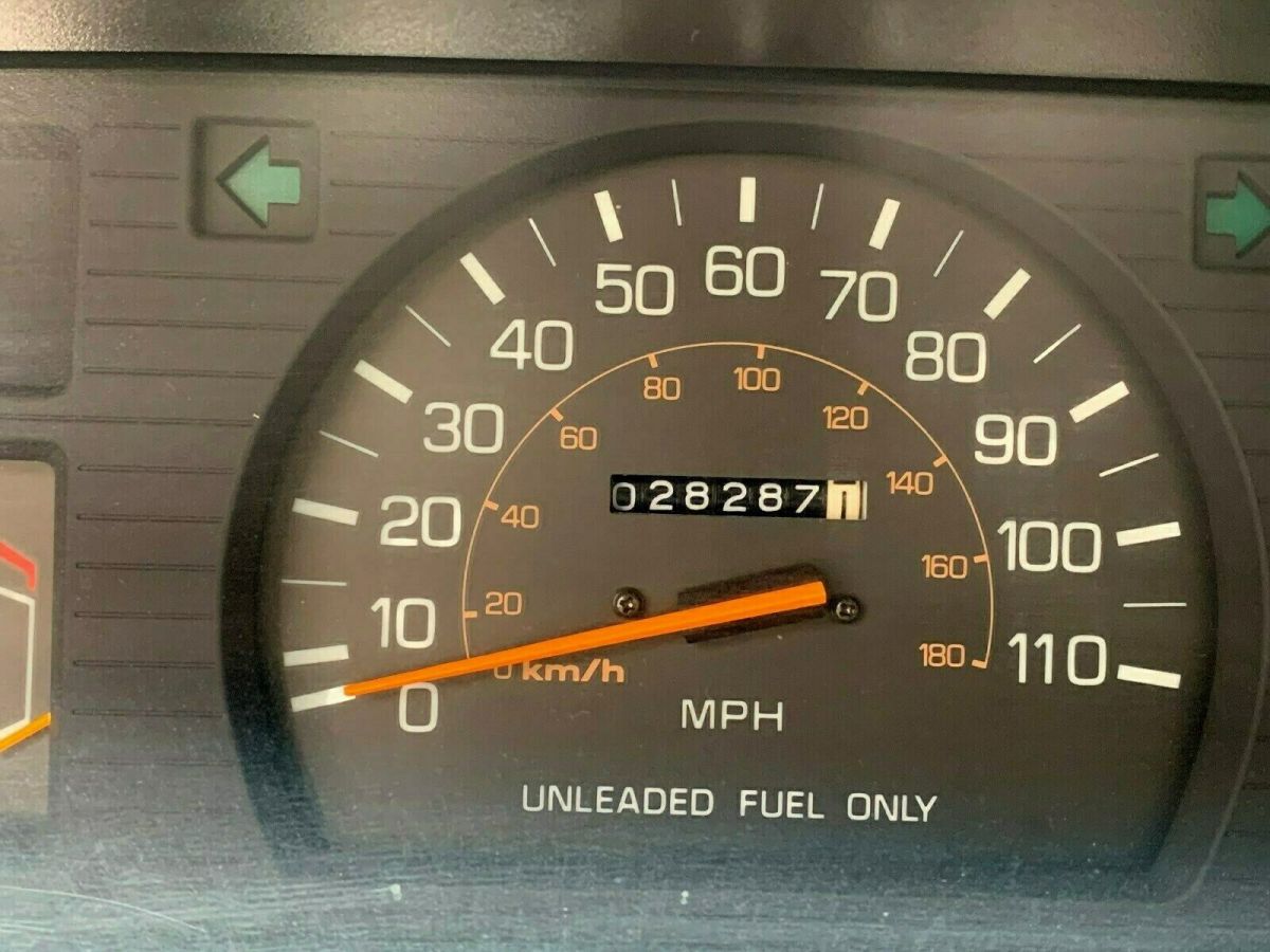 1988 Toyota Tacoma Deluxe - photo 11