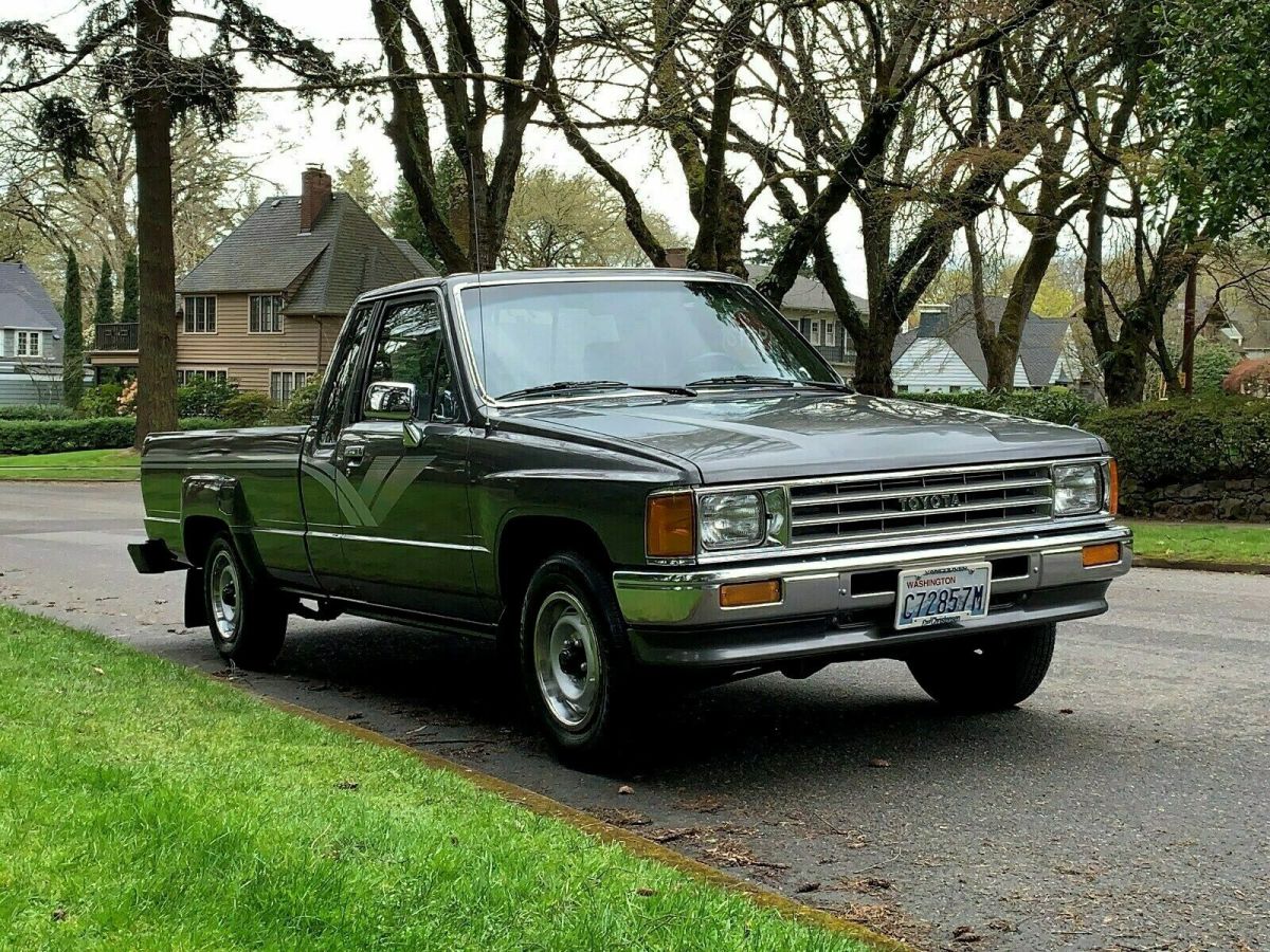 1988 Toyota Tacoma Deluxe - photo 6