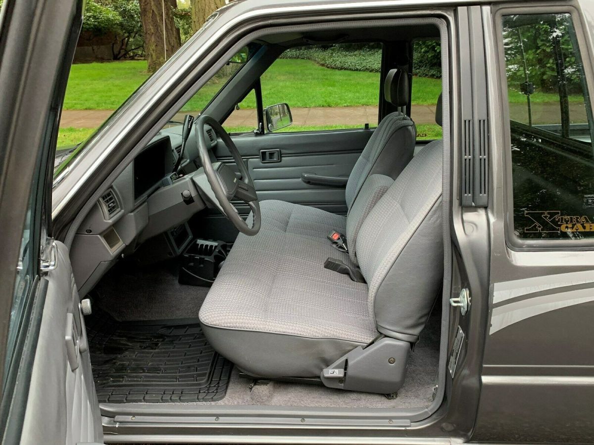 1988 Toyota Tacoma Deluxe - photo 7