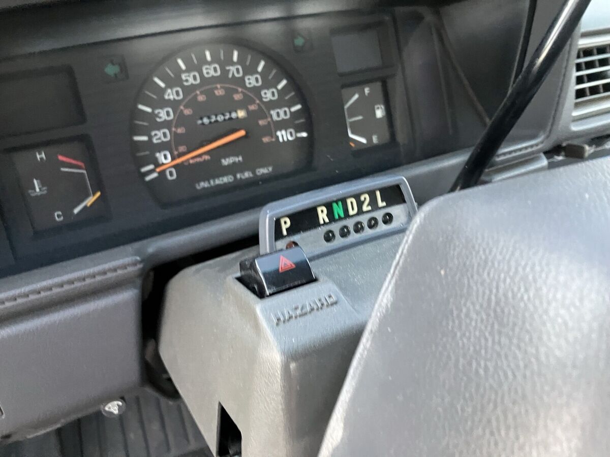 1988 Toyota Pickup XTRACAB RN70 DLX - photo 12