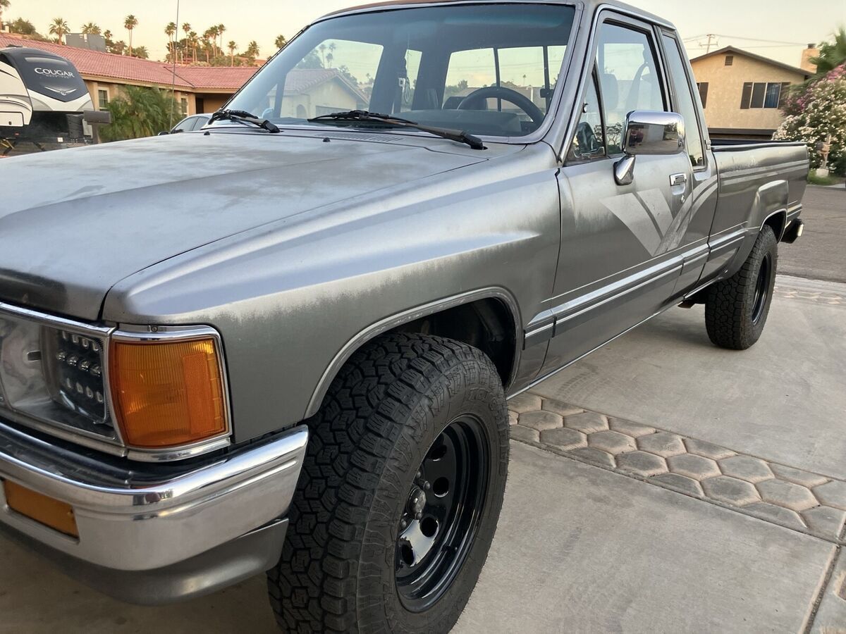 1988 Toyota Pickup XTRACAB RN70 DLX - photo 3