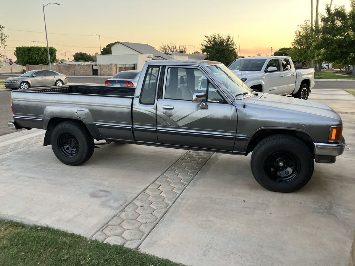 1988 Toyota Pickup XTRACAB RN70 DLX - photo 7