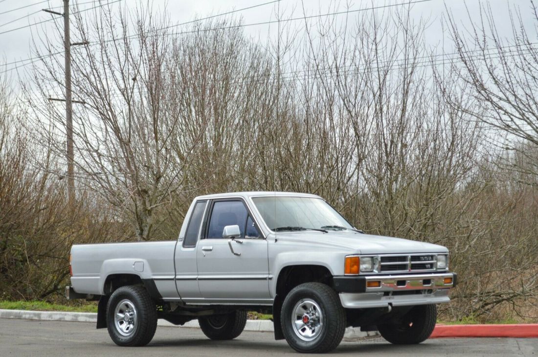 1988 Toyota Pickup ~ 4X4 ~ 122K MILES - photo 2