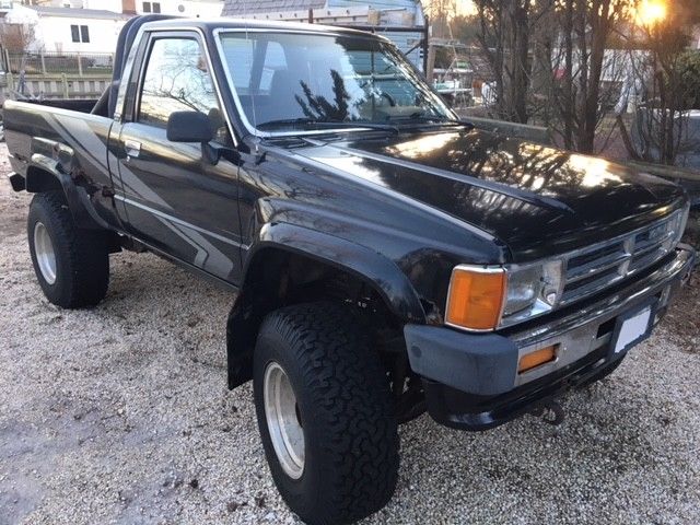 1988 Toyota Pickup Standard - photo 2